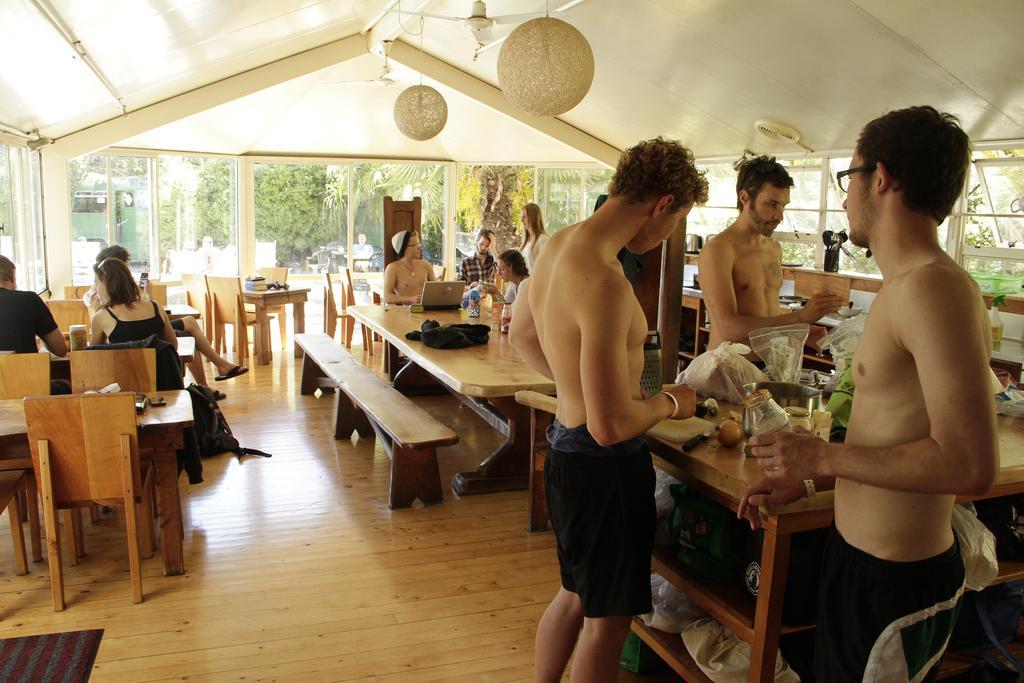 Paradiso Backpackers Nelson Exterior photo