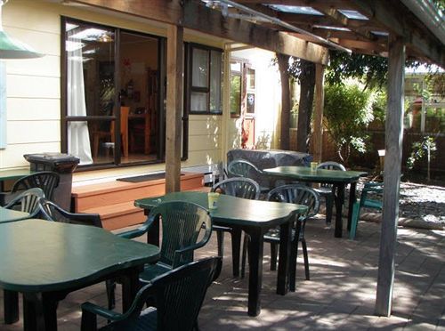Paradiso Backpackers Nelson Exterior photo